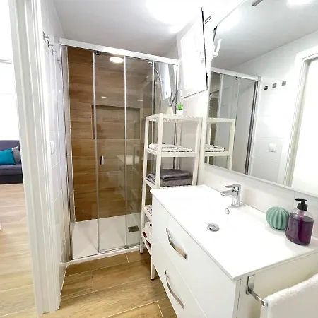 A 20 Metros De Primera Linea Playa Puerto Ascensor Wifi Apartment
